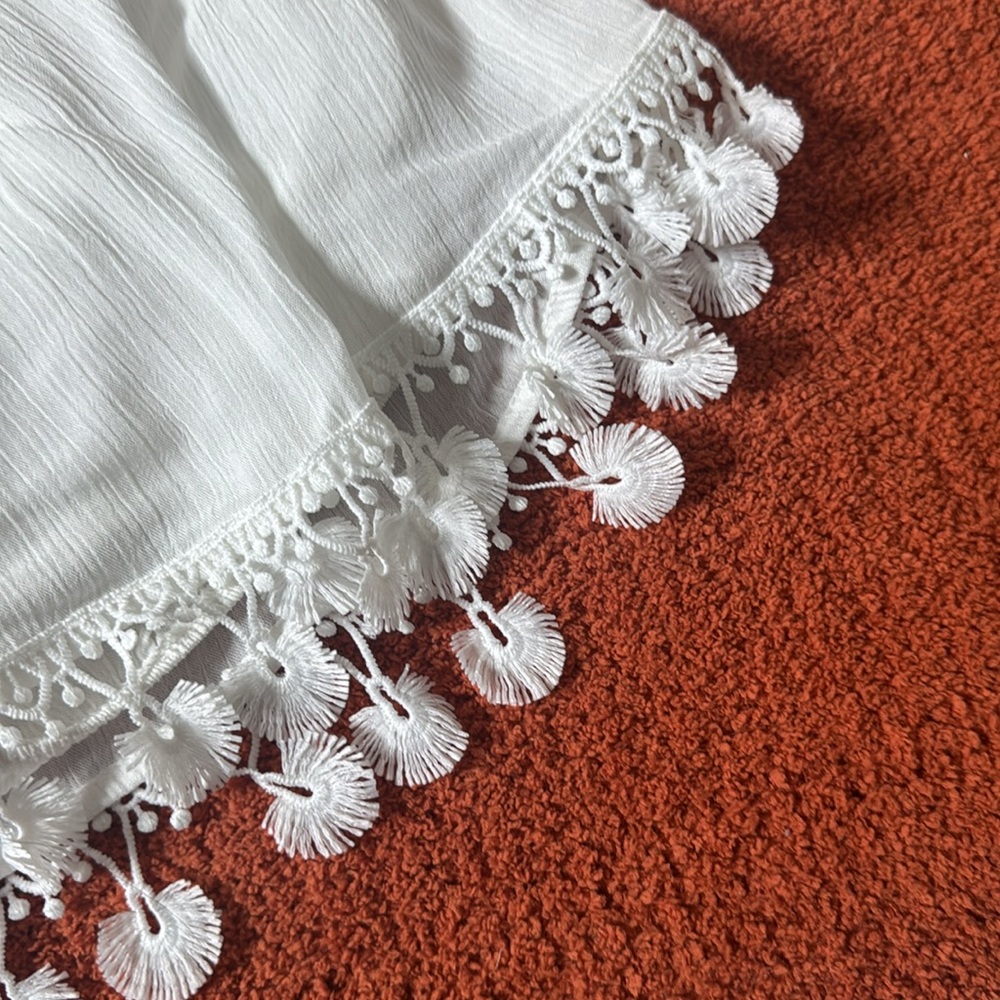 Lulus White Off-Shoulder Top with Tassels size S - Picture 2 of 5